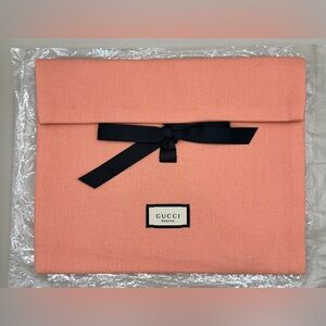 NWOT Gucci Guilty Love Beauty Pouch 🎀